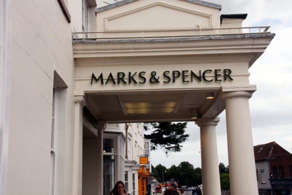 Paid a visit to Marks & Spencer for some picnic food. This place has fast become our favorite store. Such yummy fresh food!
